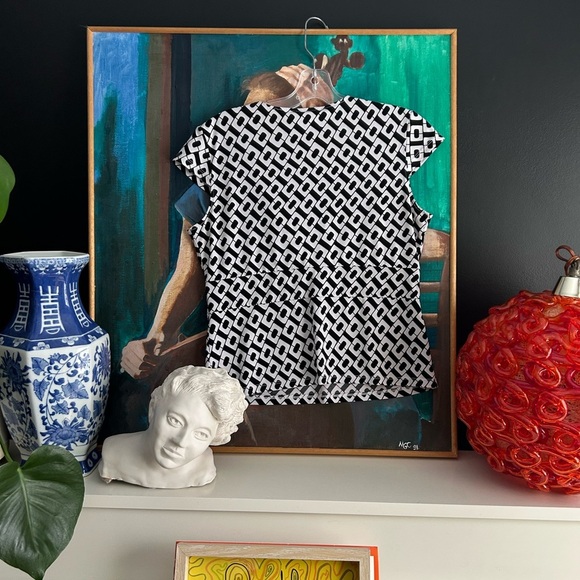 HOST PICK Cleo petites top size medium - Picture 4 of 16